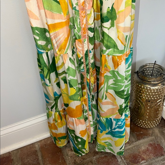 ⭐️True Destinations Ruffled Tropical Print Maxi⭐️ - Picture 3 of 8